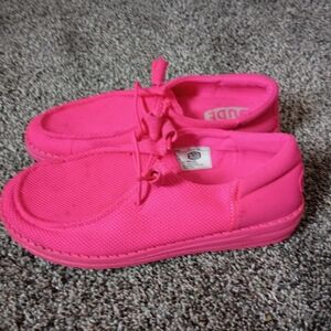 Hey Dude Women's Sneakers in Bright Pink